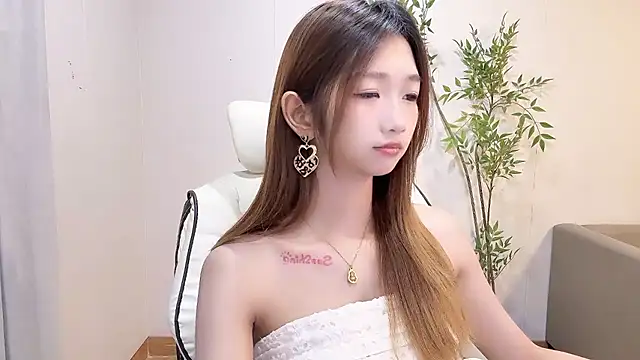 lili-0602's Live XXX Chat