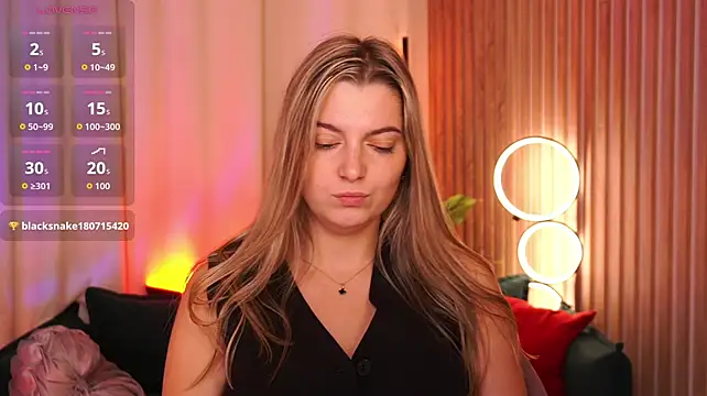 LucreciaStorm Chat XXX live