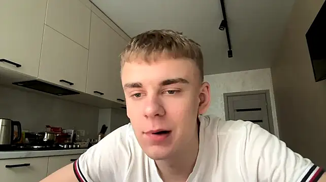 XXX chat uživo modela SoloFury