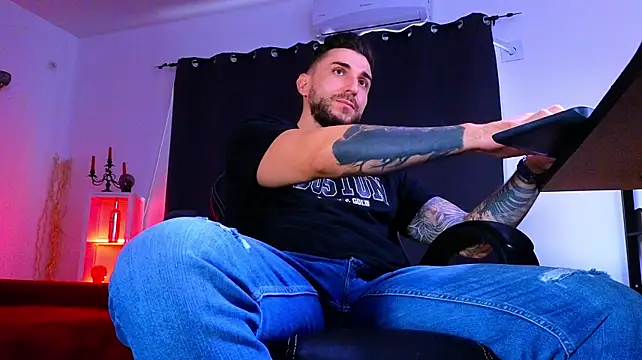 دردشة MightyAaron66 الجنسية المباشرة