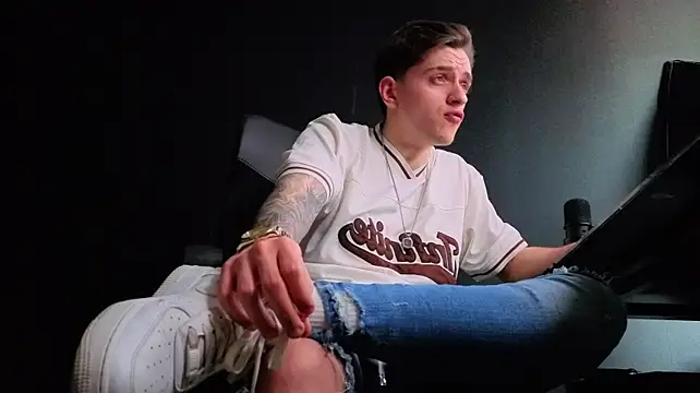FelixStarkk Live XXX Chat