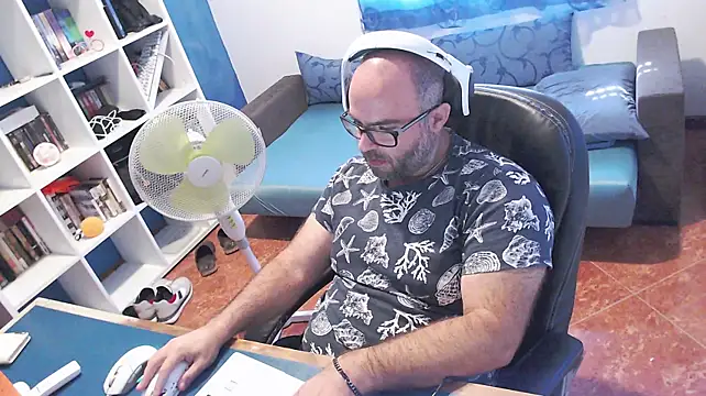 צ'אט XXX בשידור חי של ravingr4d4