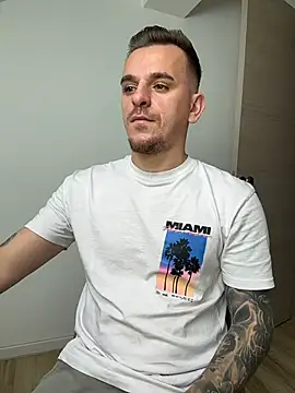 Huge_cock22cm Webcam Show