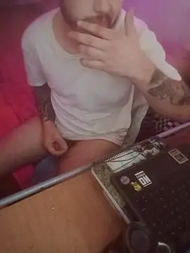 Luxiano33's Live XXX Chat