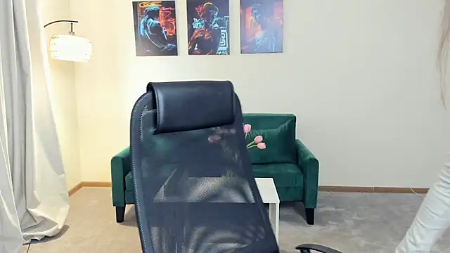 XXX chat uživo modela JuliDahill