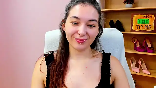 Chat +18 de Meagn_Extasy ao vivo