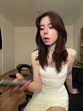 Chatroom XXX en direct de VelwetNoir