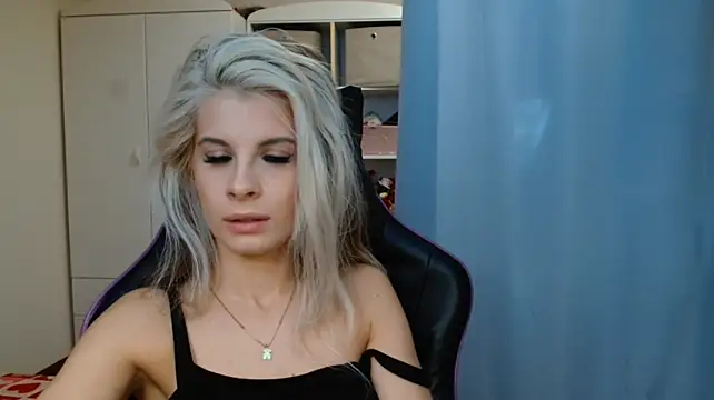 XXX chat uživo modela KristineGlow