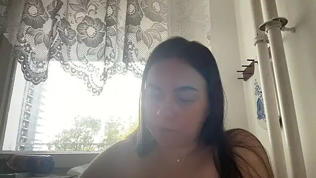 Zoravia's Live XXX Chat