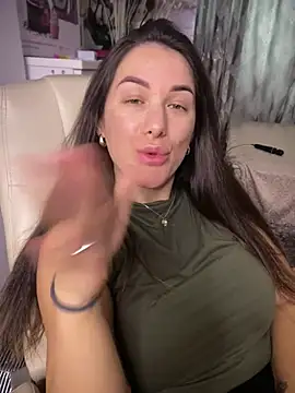 HotXMom_ Chat XXX in diretta