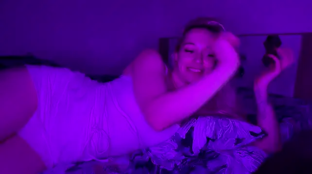 DinaTarlet – Naživo XXX chat