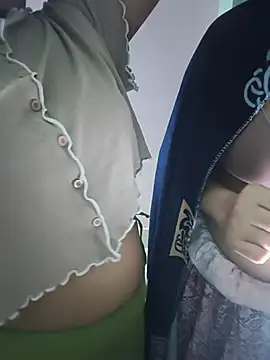 hottysimi élő XXX-chatje