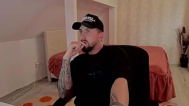 Chat +18 de LoganStroud ao vivo