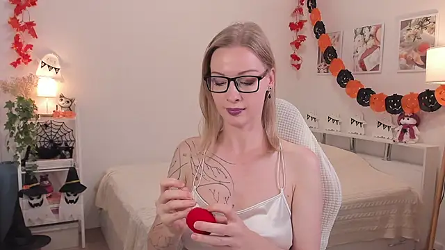 SexyStitcher: онлайн-секс-чат