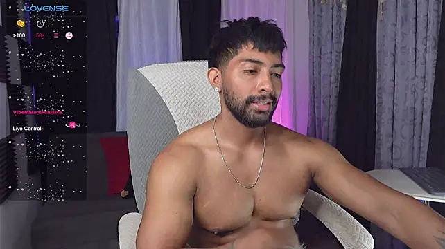 ryanboy30 Adlı Modelin Canlı XXX Sohbeti