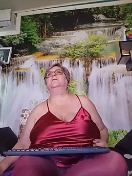 QueenPammy1 Adlı Modelin Canlı XXX Sohbeti