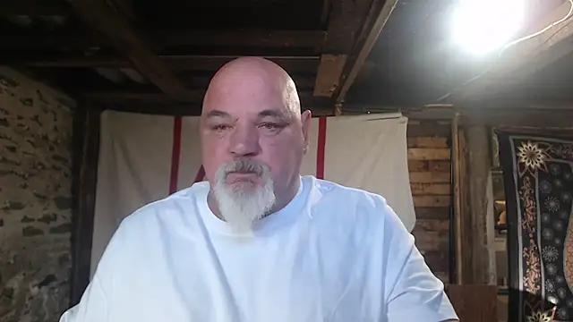 Newfiesausage1972's Live XXX Chat