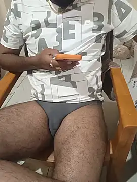 Kumar7680 即時 XXX 聊天