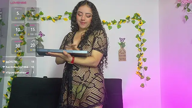 emiily_curly – Live XXX-chat