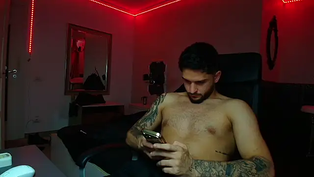 TroyWadee Adlı Modelin Canlı XXX Sohbeti