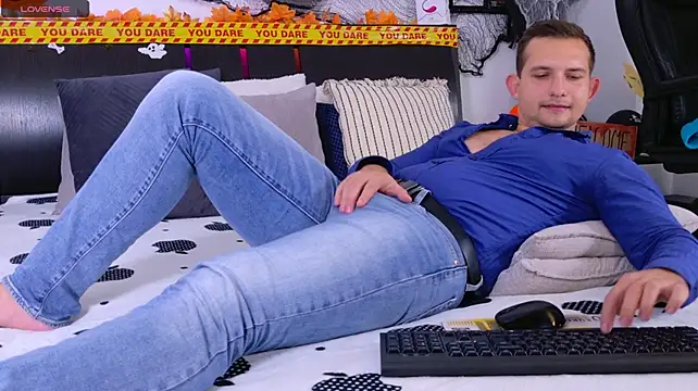Онлайн чат XXX Jimmy_Doss