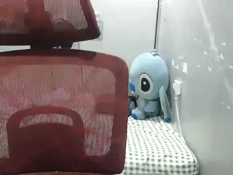 BubbleButtPinayのライブXXXチャット