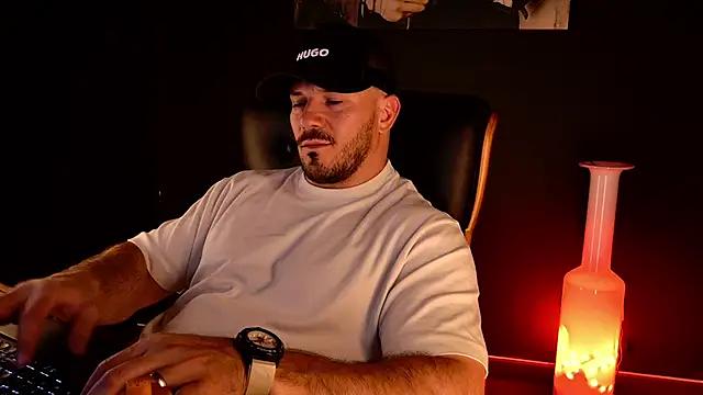 AngeloEric live XXX chat