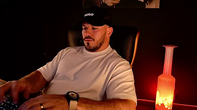 AngeloEric Live XXX-Chat