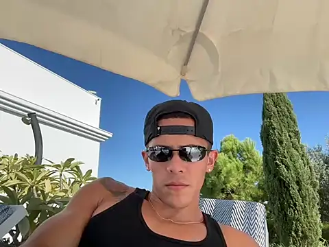 Duncan_Collinsn Webbikameraesitys