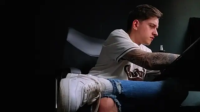 FelixStarkk élő XXX-chatje