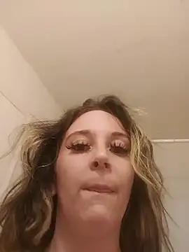 prettyalizae Show in webcam