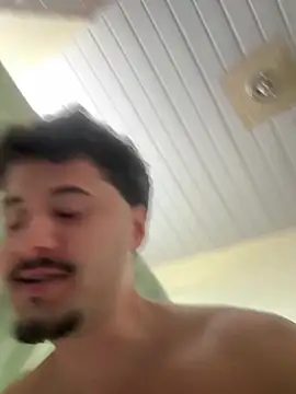 guzzfit's Live XXX Chat