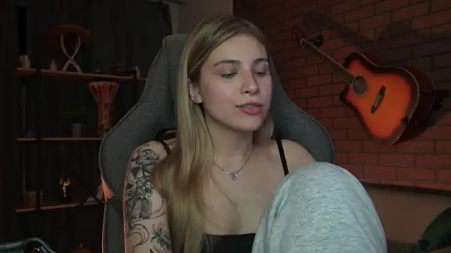 EllieCutes 라이브 XXX 채팅