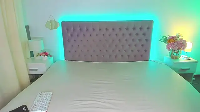 AmandaHoppe Adlı Modelin Canlı XXX Sohbeti