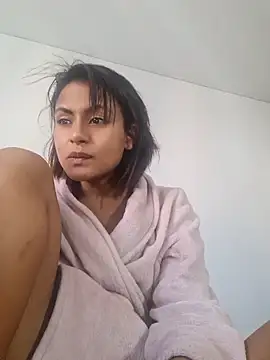 qulona Adlı Modelin Canlı XXX Sohbeti