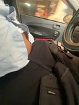 Show Webcam de Uber-driver-dam