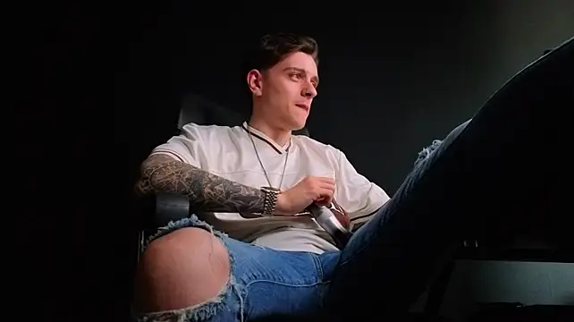 FelixStarkk 라이브 XXX 채팅