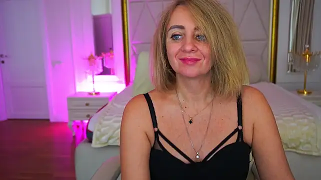 XXX chat uživo modela LavanderSophi