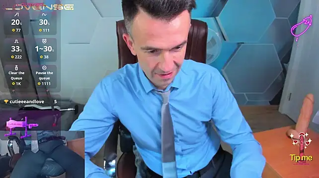 SteveTiger XXX чат на живо