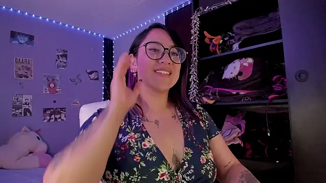 Chat +18 de julibella_sweet ao vivo