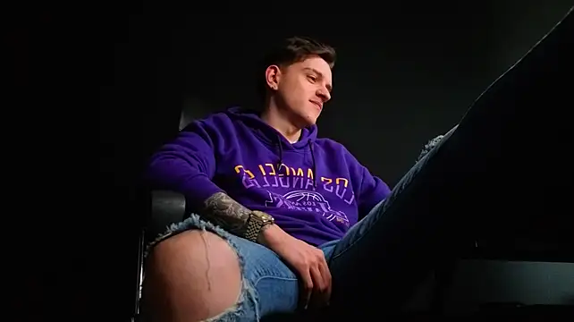 צ'אט XXX בשידור חי של FelixStarkk