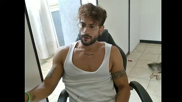 ItalianShadow 现场XXX聊天