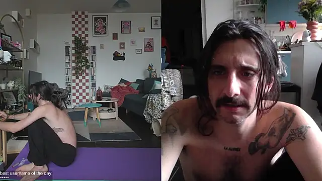 Chuck-FR live XXX chat