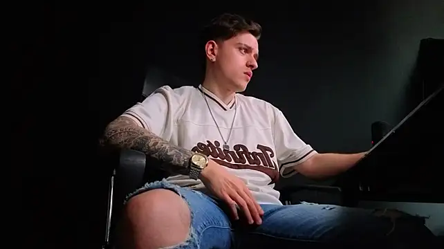 FelixStarkk's Live XXX Chat