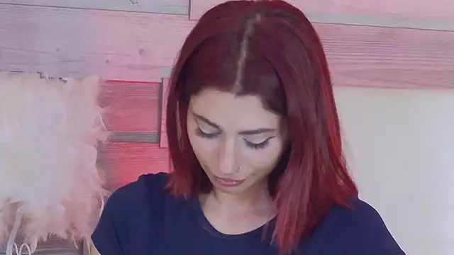 LunaHart live XXX chat