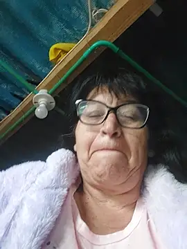 clarita_01's Live XXX Chat