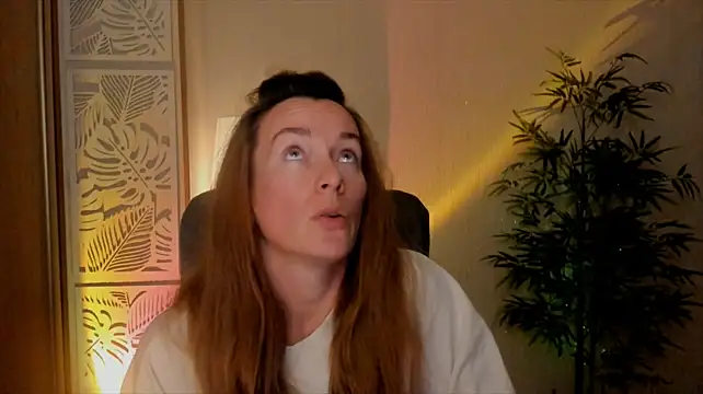 RebeccaMartinezのライブXXXチャット