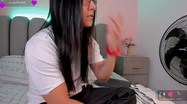 BellaAndDominick Adlı Modelin Canlı XXX Sohbeti