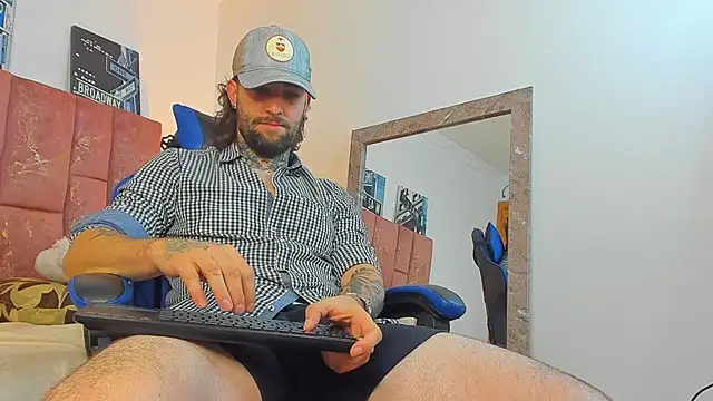 ALPHA_MASTER1's Live XXX Chat