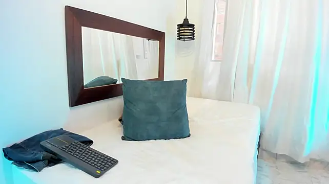 Phillip_Jr Live XXX Chat